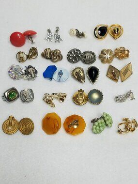 Vintage Non-Pierced Earring Lot 20 Pairs Signed Napier Gold Swirl Estate Find